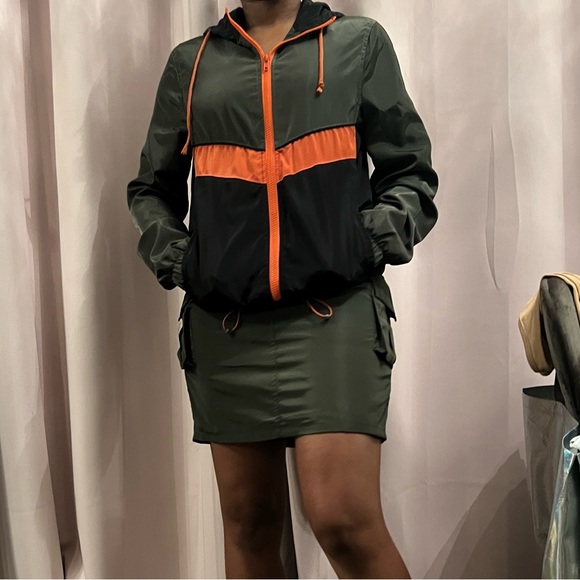 2 pc windbreaker skirt set - Picture 12 of 14